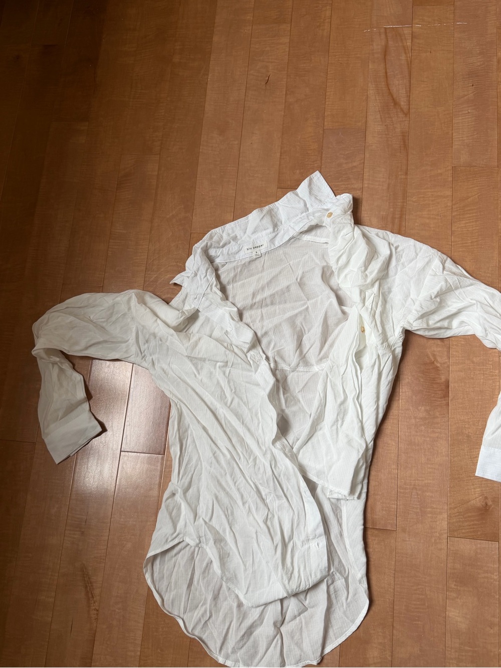 Blu Pepper White Button-Up Women's Blouse